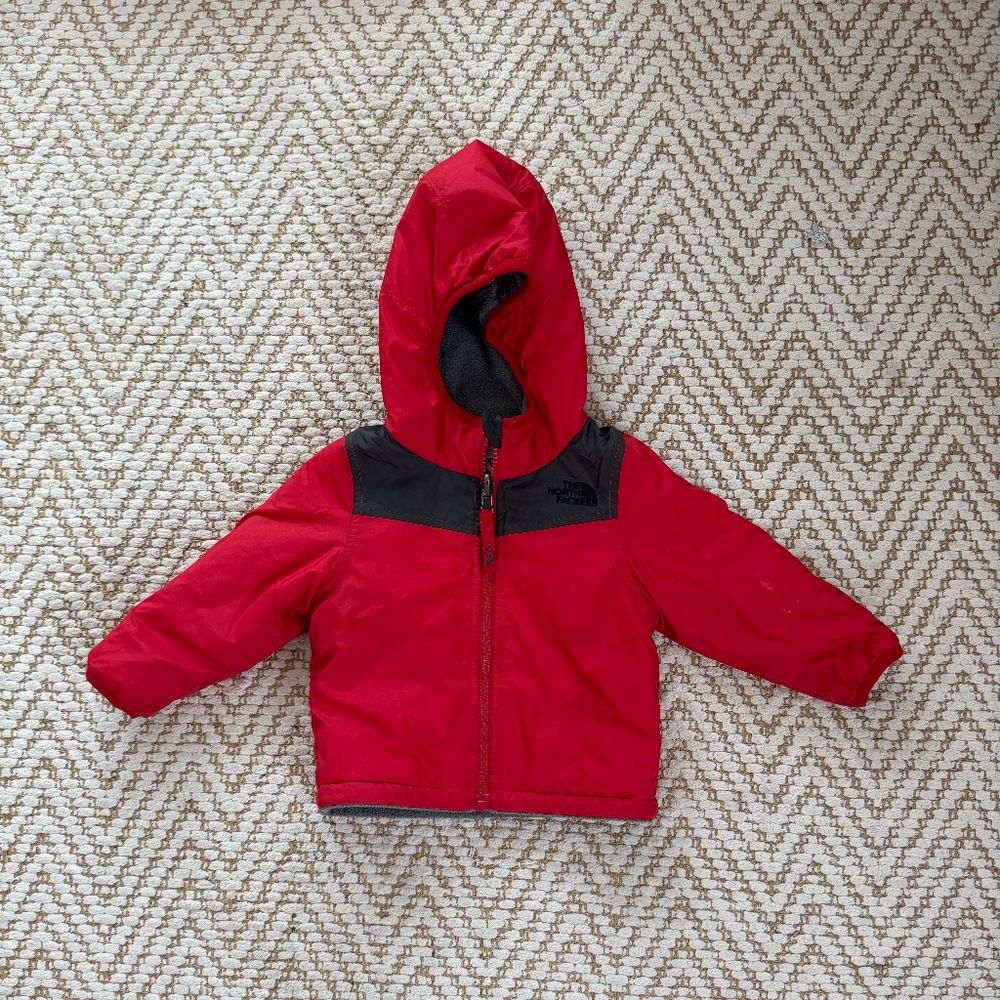 North Face, Size 6-12 month, red winter jacket. Unisex, GUC